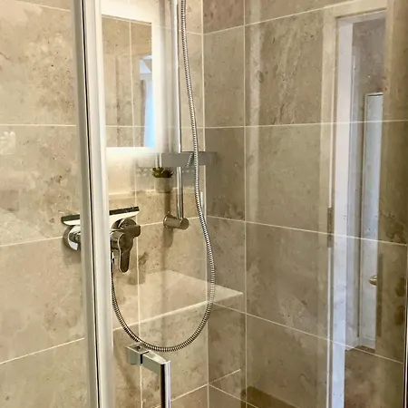 Airport Business Appartamento *